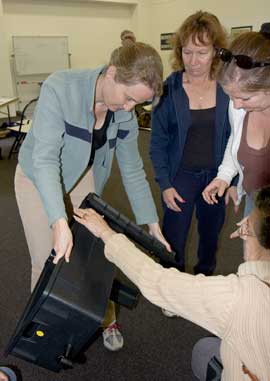 randwick-garden-wormfarm Sustainable Gardening course participants learn how to assemble a wormery.