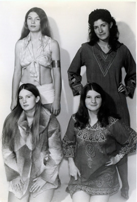 memoir-girls Cathedral Street residents, 1970. Marie top left, Sol lower left, Yvonne lower right. Photo: Fred Davis.
