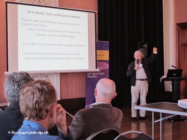 Veteran new economy advocate, Shann Turnbull, addresses the Building the New Economy conference.